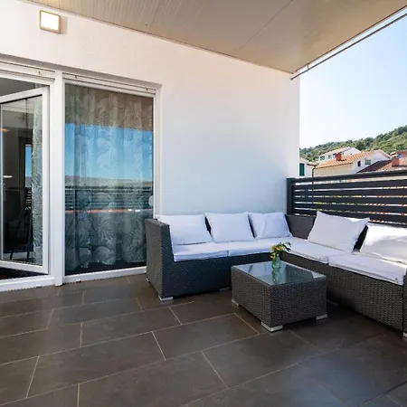 Mabela Trogir